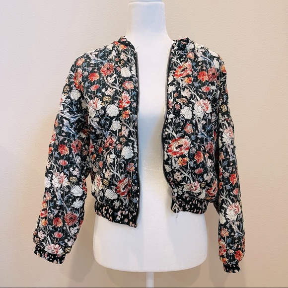 Zara Jackets & Blazers - Zara Floral Jacket Size Medium